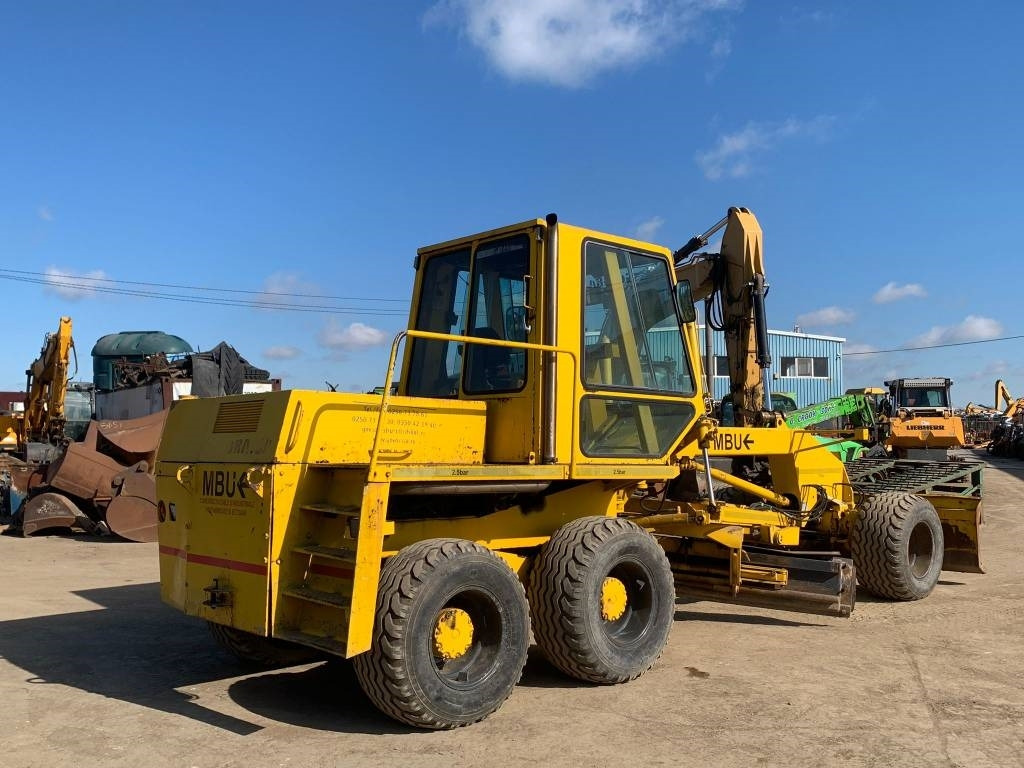 MBU G130A - Grader: picture 4 MBU G130A - Grader: picture 4