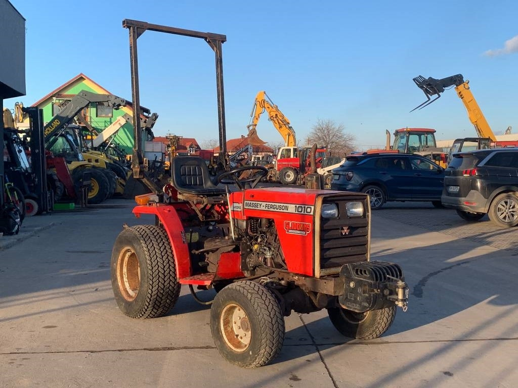 Massey Ferguson 1010 - Farm tractor: picture 2 Massey Ferguson 1010 - Farm tractor: picture 2
