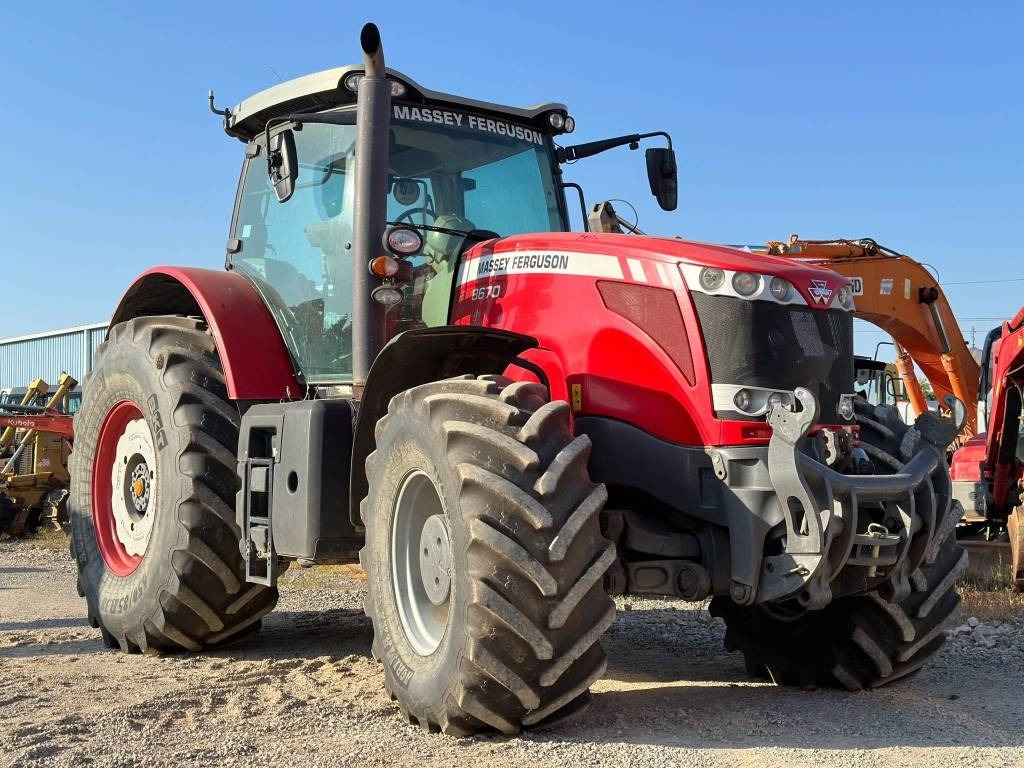 Massey Ferguson 8670 - Farm tractor: picture 5 Massey Ferguson 8670 - Farm tractor: picture 5