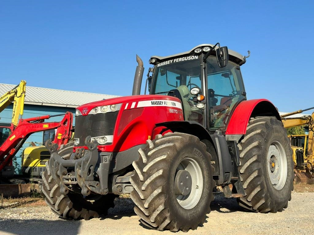 Massey Ferguson 8670 - Farm tractor: picture 1 Massey Ferguson 8670 - Farm tractor: picture 1