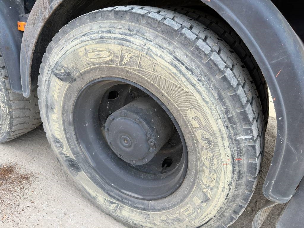 Crane truck, Dropside/ Flatbed truck Mercedes-Benz 2531: picture 12 Crane truck, Dropside/ Flatbed truck Mercedes-Benz 2531: picture 12