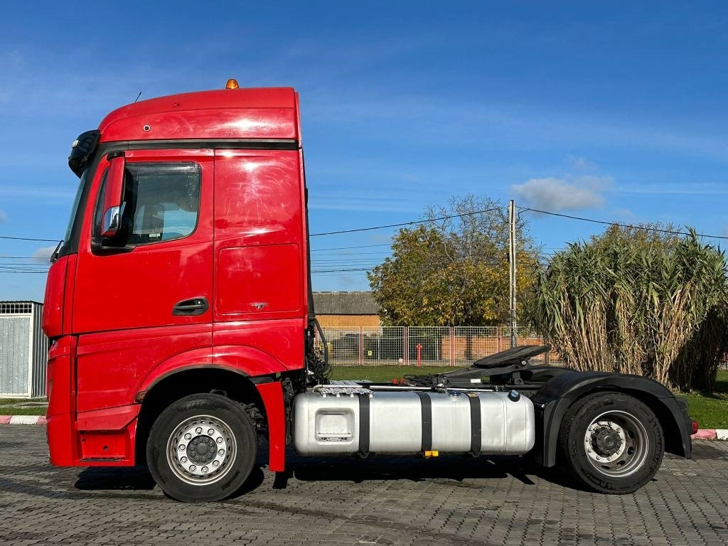 Mercedes-Benz Actros 963-4-A - Box truck: picture 5 Mercedes-Benz Actros 963-4-A - Box truck: picture 5