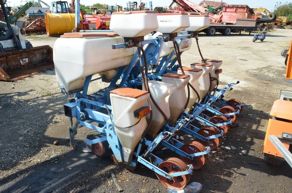 Monosem NG PLUS 6 - Precision sowing machine: picture 3 Monosem NG PLUS 6 - Precision sowing machine: picture 3
