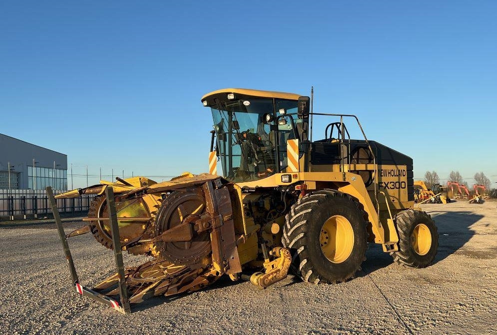 New Holland FX 300 - Combine harvester: picture 1 New Holland FX 300 - Combine harvester: picture 1