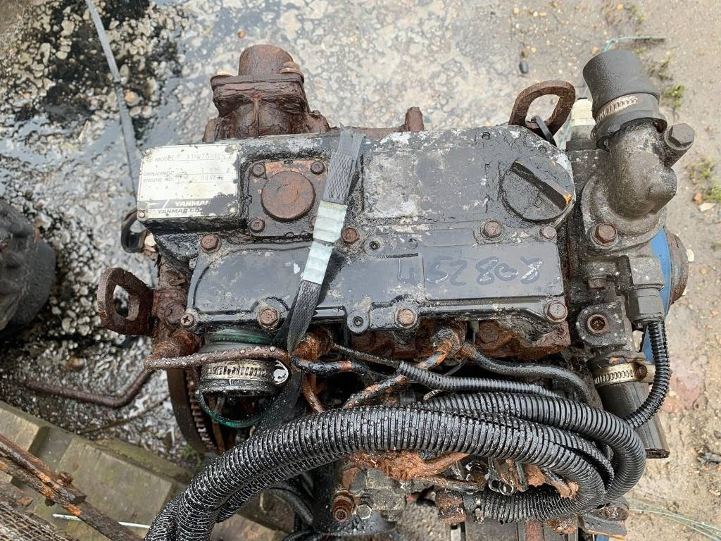 Yanmar 3TNV76 ENGINE - Engine for Construction machinery: picture 2 Yanmar 3TNV76 ENGINE - Engine for Construction machinery: picture 2