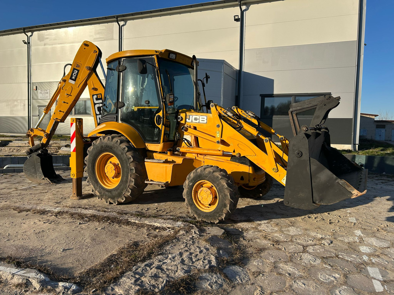 JCB 3CX - Backhoe loader: picture 1 JCB 3CX - Backhoe loader: picture 1