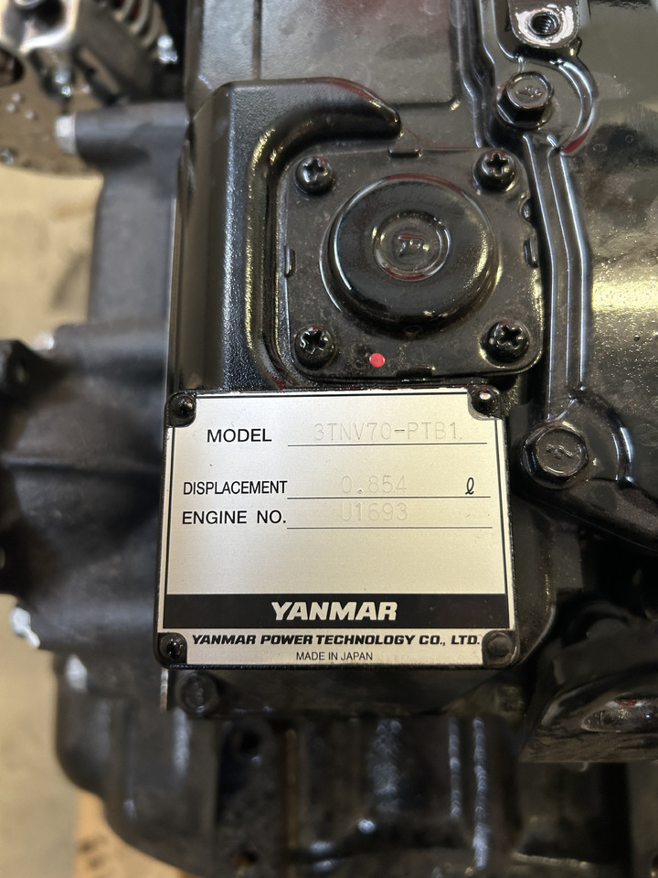 Yanmar 3TNV70A - Engine for Excavator: picture 5 Yanmar 3TNV70A - Engine for Excavator: picture 5