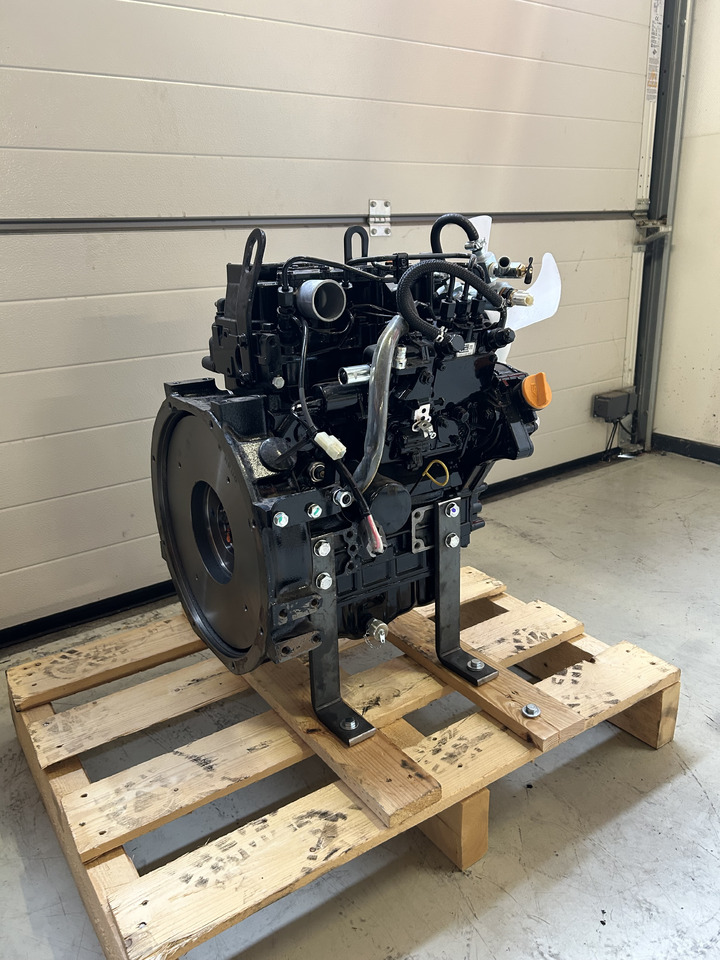 Yanmar 3TNV70A - Engine for Excavator: picture 2 Yanmar 3TNV70A - Engine for Excavator: picture 2