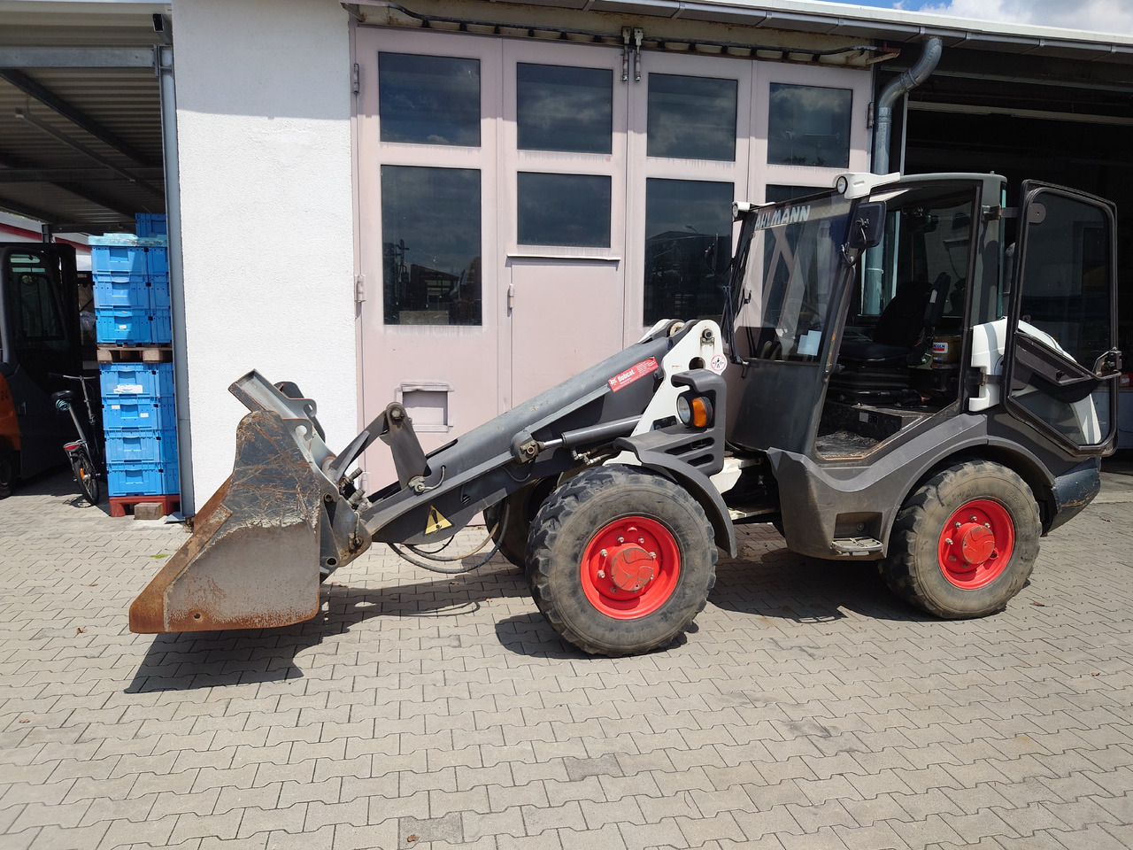 Telescopic wheel loader Ahlmann AX 700: picture 1