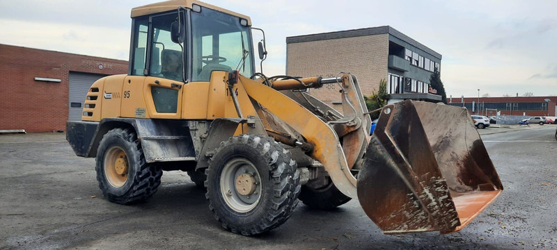 Komatsu WA95-3 - Wheel loader: picture 2 Komatsu WA95-3 - Wheel loader: picture 2