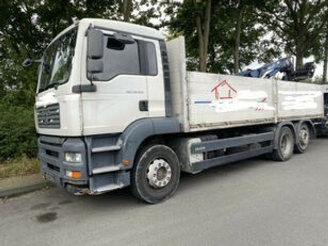 MAN 26.320 Pritsche mit Kran Tirre 170 - Dropside/ Flatbed truck, Crane truck: picture 1 MAN 26.320 Pritsche mit Kran Tirre 170 - Dropside/ Flatbed truck, Crane truck: picture 1