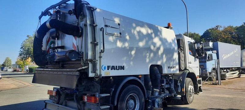 Mercedes-Benz 1824 Axor 1-Hand - Road sweeper: picture 3 Mercedes-Benz 1824 Axor 1-Hand - Road sweeper: picture 3