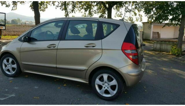 Mercedes-Benz A-Klasse 200 CDI - Hatchback: picture 4 Mercedes-Benz A-Klasse 200 CDI - Hatchback: picture 4
