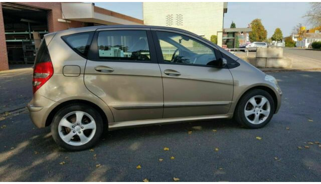 Mercedes-Benz A-Klasse 200 CDI - Hatchback: picture 2 Mercedes-Benz A-Klasse 200 CDI - Hatchback: picture 2