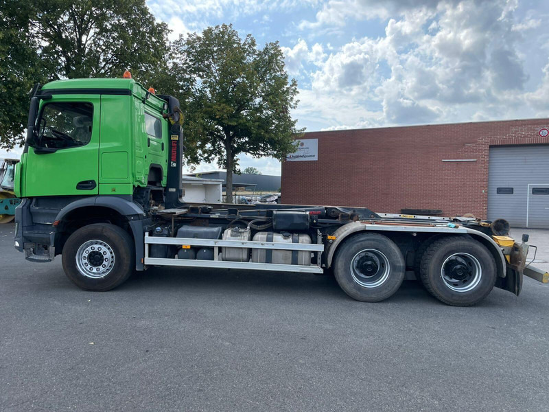 Mercedes-Benz Arocs 2643 - Hook lift truck: picture 5 Mercedes-Benz Arocs 2643 - Hook lift truck: picture 5
