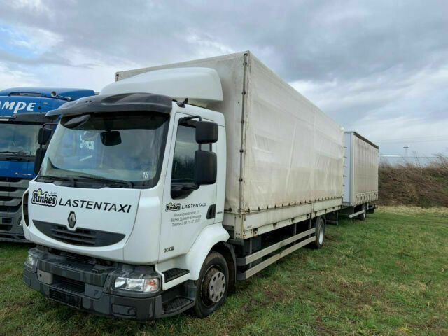 Renault 44A - Curtainsider truck: picture 1 Renault 44A - Curtainsider truck: picture 1