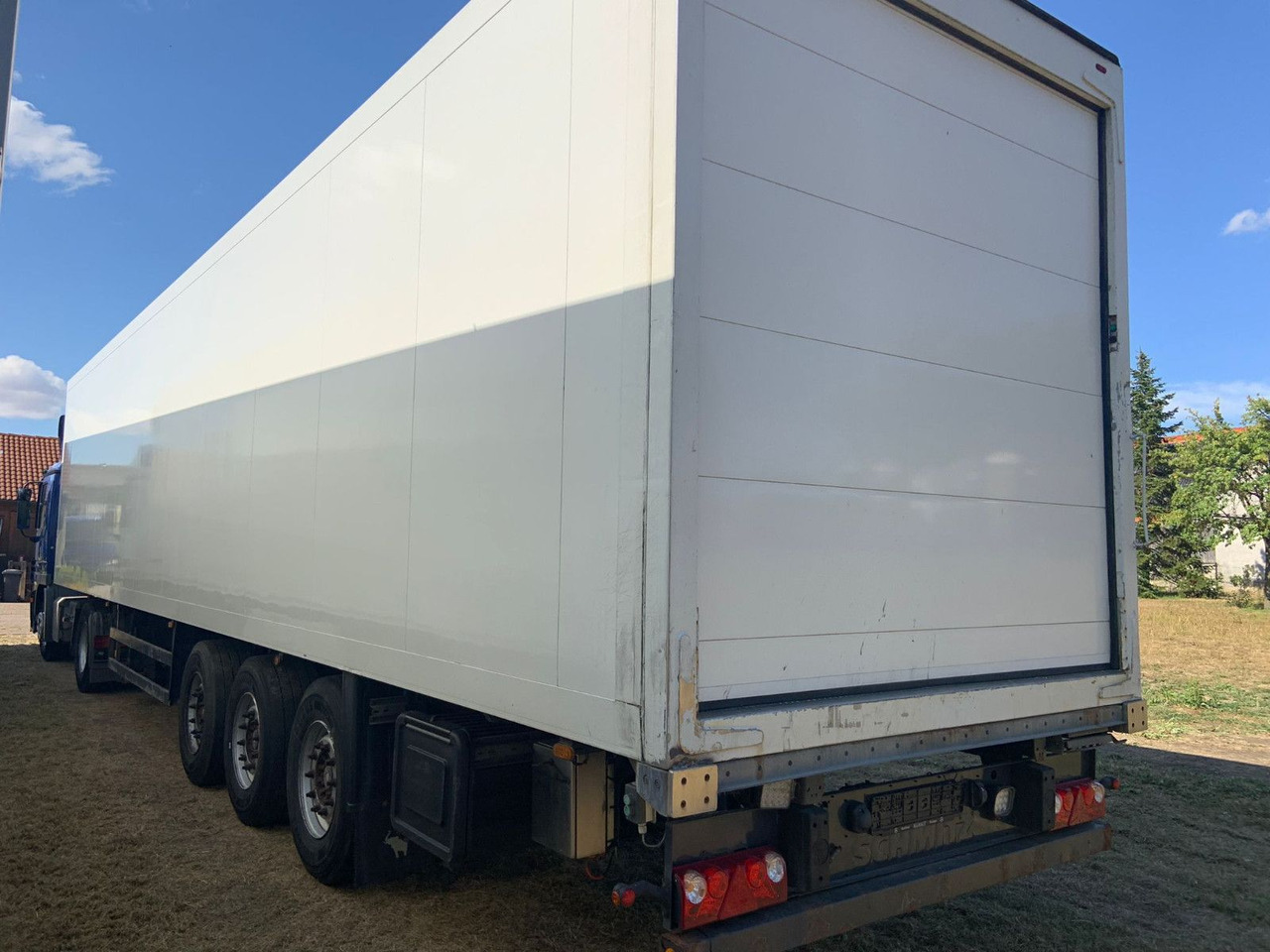 Schmitz Cargobull SKO 24 Tiefkühler 3Achser SAF - Closed box semi-trailer: picture 3 Schmitz Cargobull SKO 24 Tiefkühler 3Achser SAF - Closed box semi-trailer: picture 3