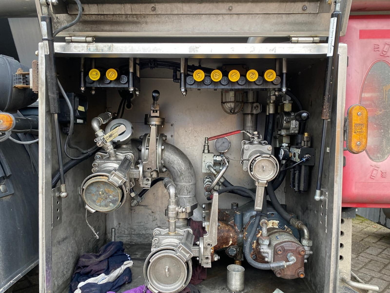 Tank semi-trailer for transportation of chemicals Schrader Chemie 7-Kammer: picture 10