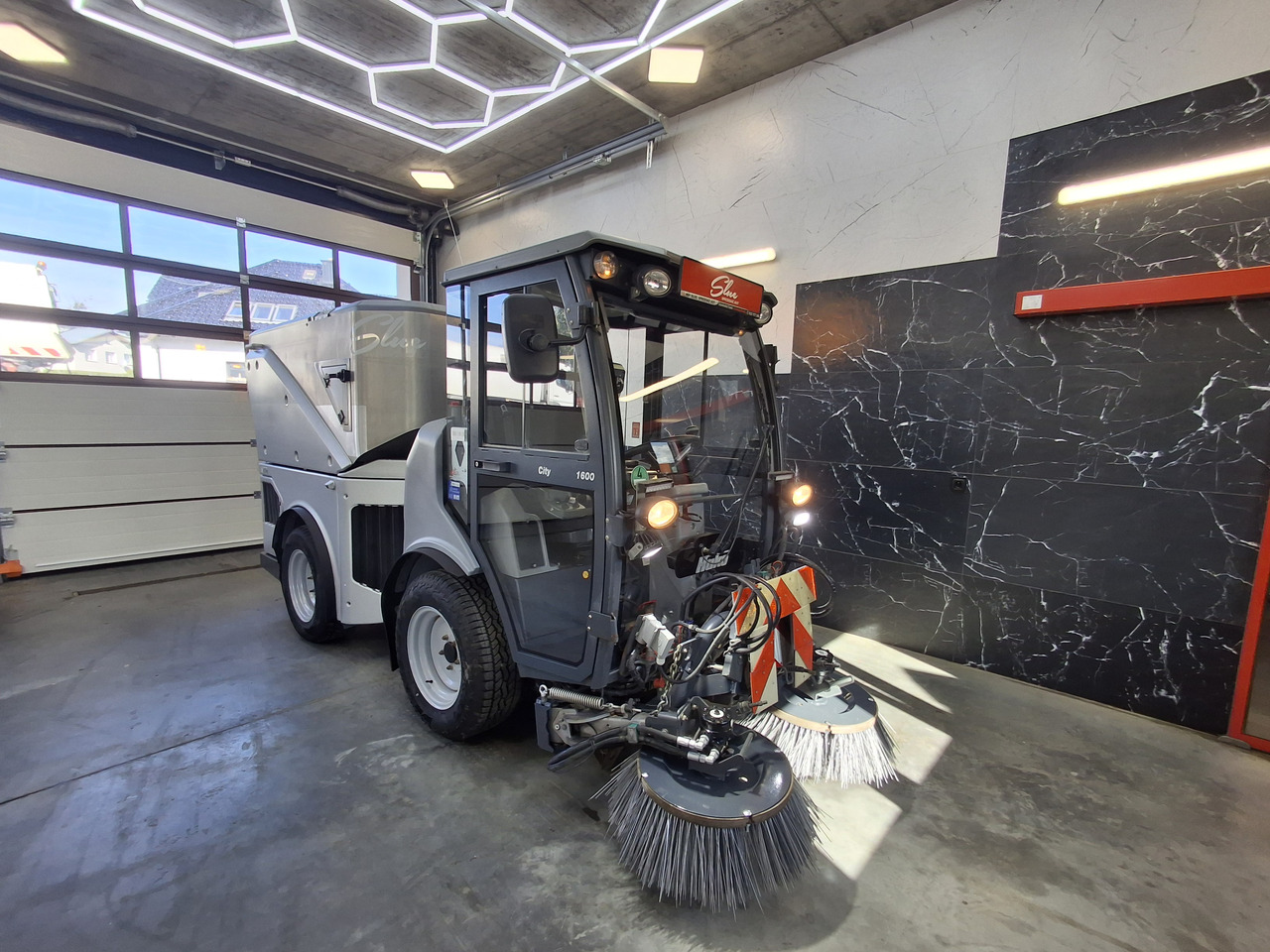 HAKO Citymaster 1600 Kehrmaschine Zamiatarka PM2.5 Euro 6 2019r - Road sweeper: picture 1 HAKO Citymaster 1600 Kehrmaschine Zamiatarka PM2.5 Euro 6 2019r - Road sweeper: picture 1