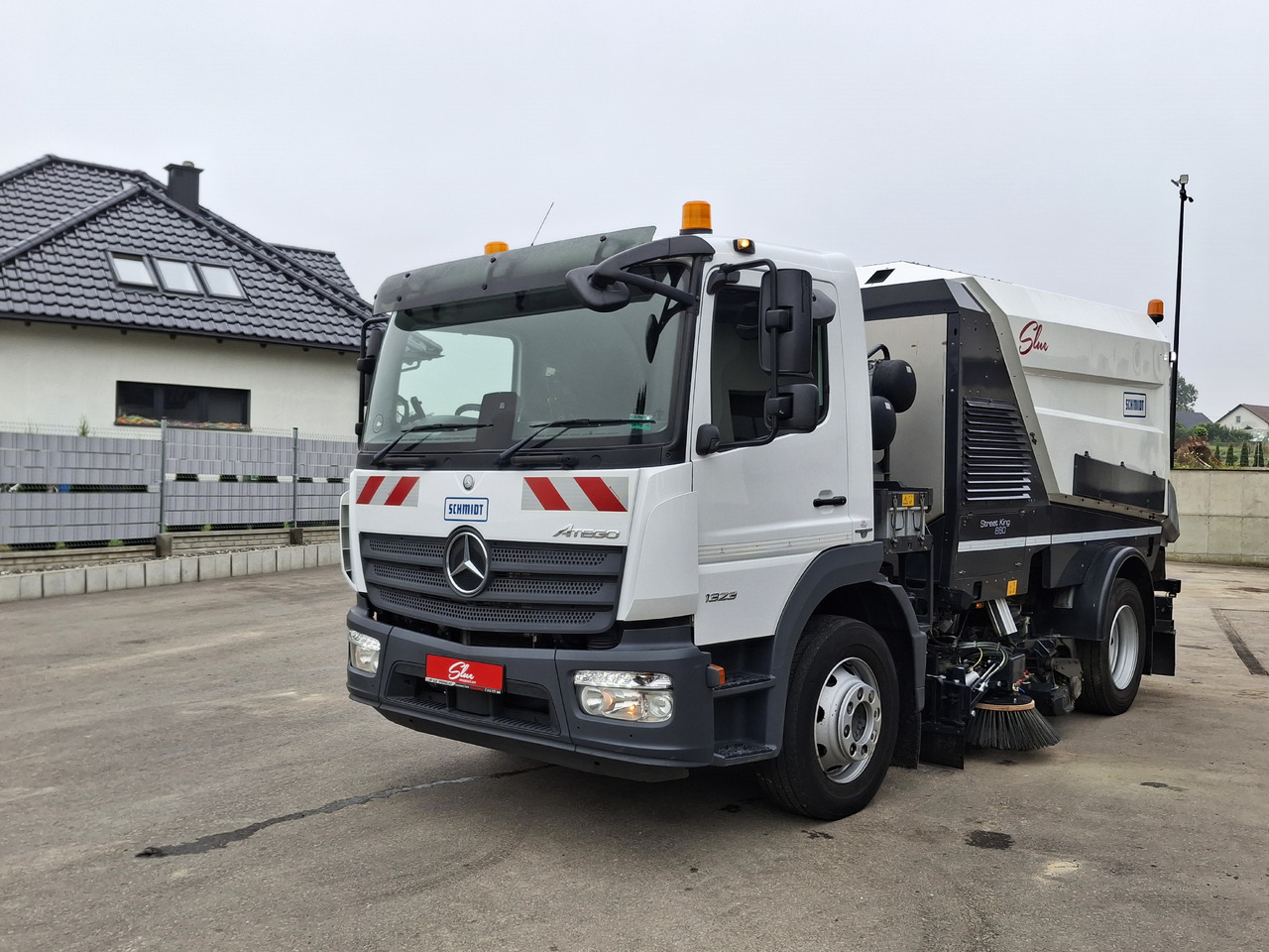 MERCEDES-BENZ Atego 1523 Zamiatarka Kehrmaschine Schmidt Street King 660 Euro 6 PM10 2 Motoren Szczotki L/R 2016r - Road sweeper: picture 2 MERCEDES-BENZ Atego 1523 Zamiatarka Kehrmaschine Schmidt Street King 660 Euro 6 PM10 2 Motoren Szczotki L/R 2016r - Road sweeper: picture 2