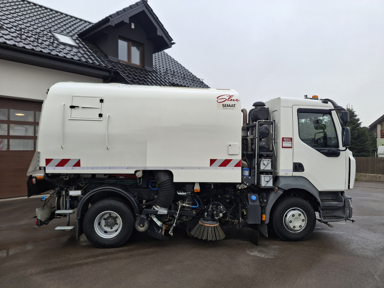 RENAULT D12 Zamiatarka Kehrmaschine SEMAT Zoeller Faun Karcher Euro 6 PM10 L/R 2017r - Road sweeper: picture 5 RENAULT D12 Zamiatarka Kehrmaschine SEMAT Zoeller Faun Karcher Euro 6 PM10 L/R 2017r - Road sweeper: picture 5