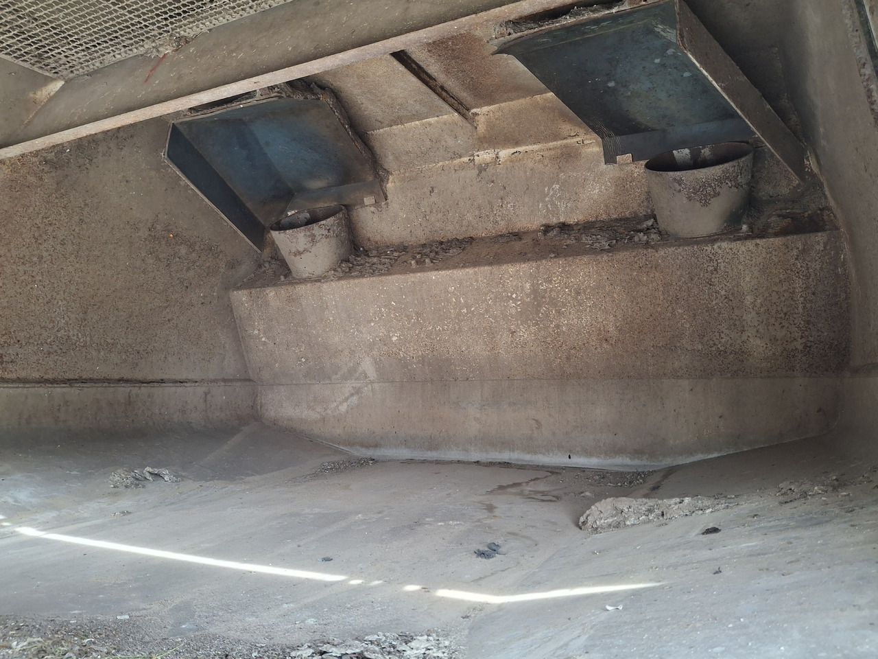 RENAULT D16 Zamiatarka Kehrmaschine FAUN Euro 6 PM10 Szczotki L/R Karcher Rura Do Liści 2 Motoren leasing RENAULT D16 Zamiatarka Kehrmaschine FAUN Euro 6 PM10 Szczotki L/R Karcher Rura Do Liści 2 Motoren: picture 23 RENAULT D16 Zamiatarka Kehrmaschine FAUN Euro 6 PM10 Szczotki L/R Karcher Rura Do Liści 2 Motoren leasing RENAULT D16 Zamiatarka Kehrmaschine FAUN Euro 6 PM10 Szczotki L/R Karcher Rura Do Liści 2 Motoren: picture 23