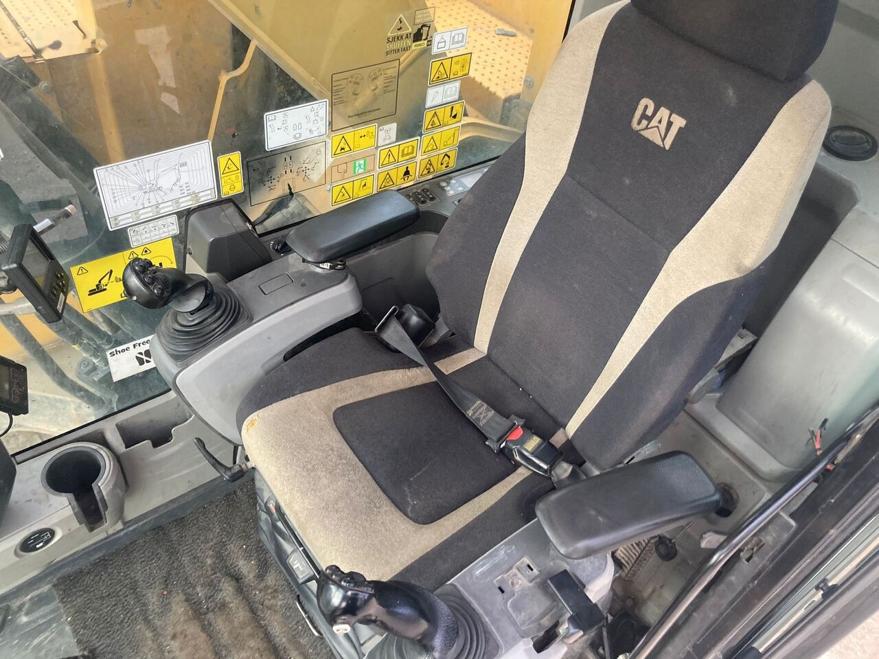 Crawler excavator Caterpillar 325 F LCR Rototylt: picture 13