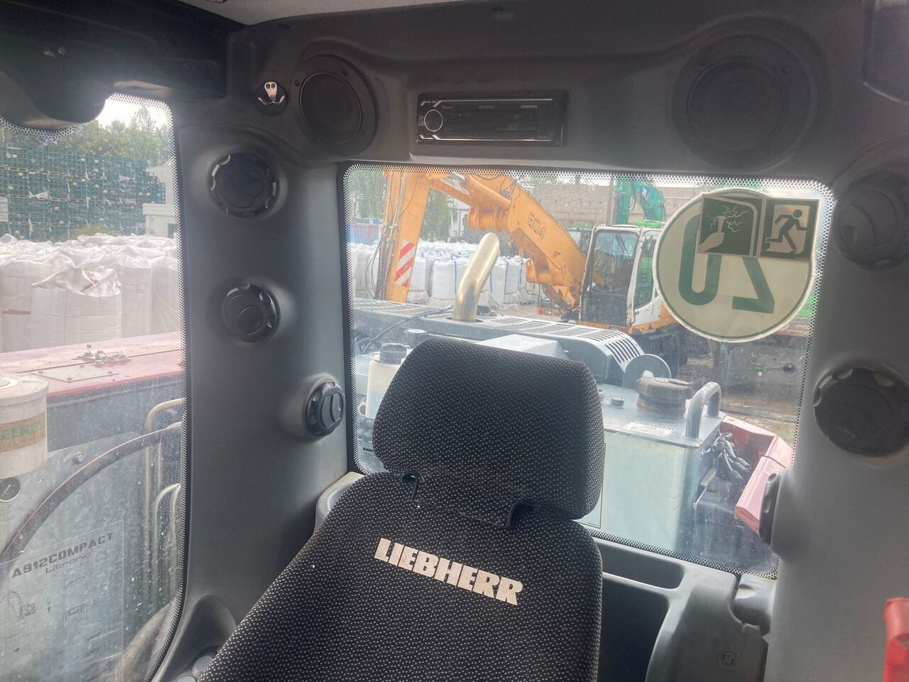 Wheel excavator Liebherr A 912 Compact Rotator R4: picture 16 Wheel excavator Liebherr A 912 Compact Rotator R4: picture 16