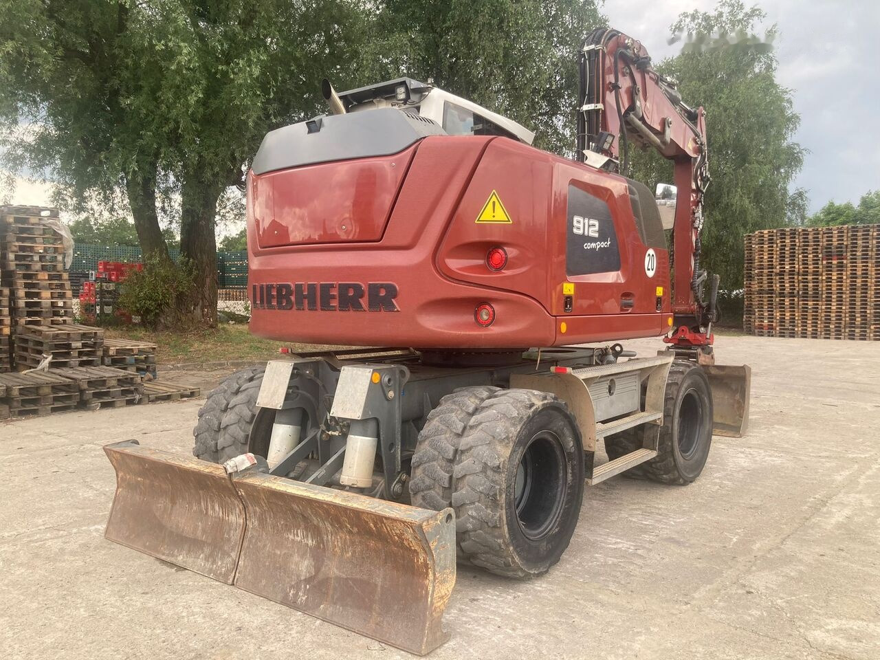 Wheel excavator Liebherr A 912 Compact Rotator R4: picture 10 Wheel excavator Liebherr A 912 Compact Rotator R4: picture 10