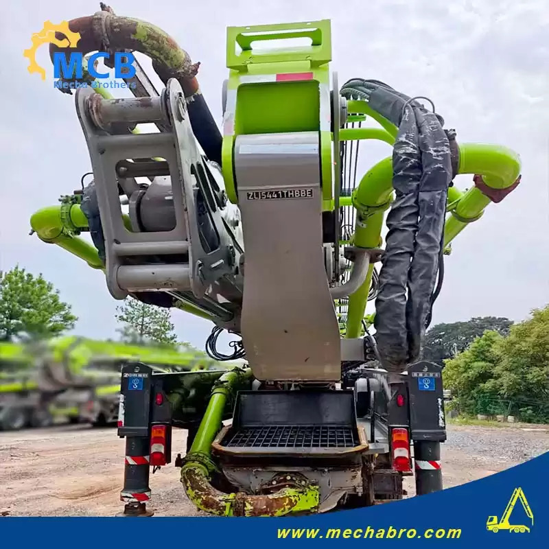 ZOOMLION ZLJ5441THBBE - Concrete pump truck: picture 4 ZOOMLION ZLJ5441THBBE - Concrete pump truck: picture 4