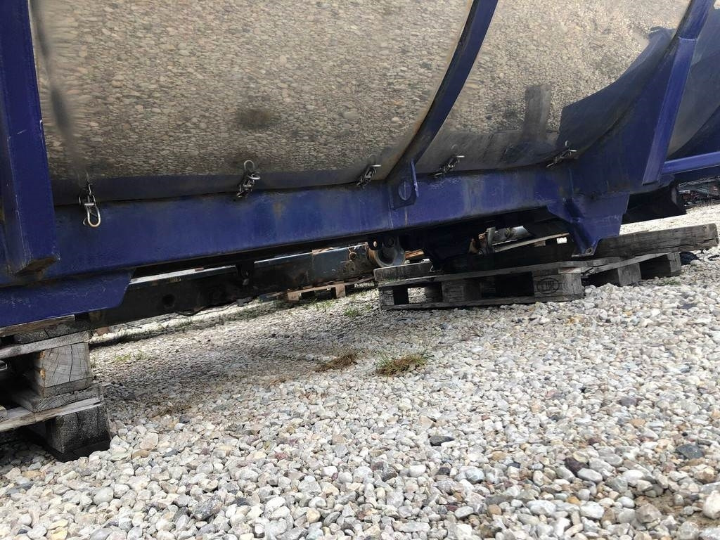 Asphalt TIPPER BOX - Cab for Truck: picture 4 Asphalt TIPPER BOX - Cab for Truck: picture 4