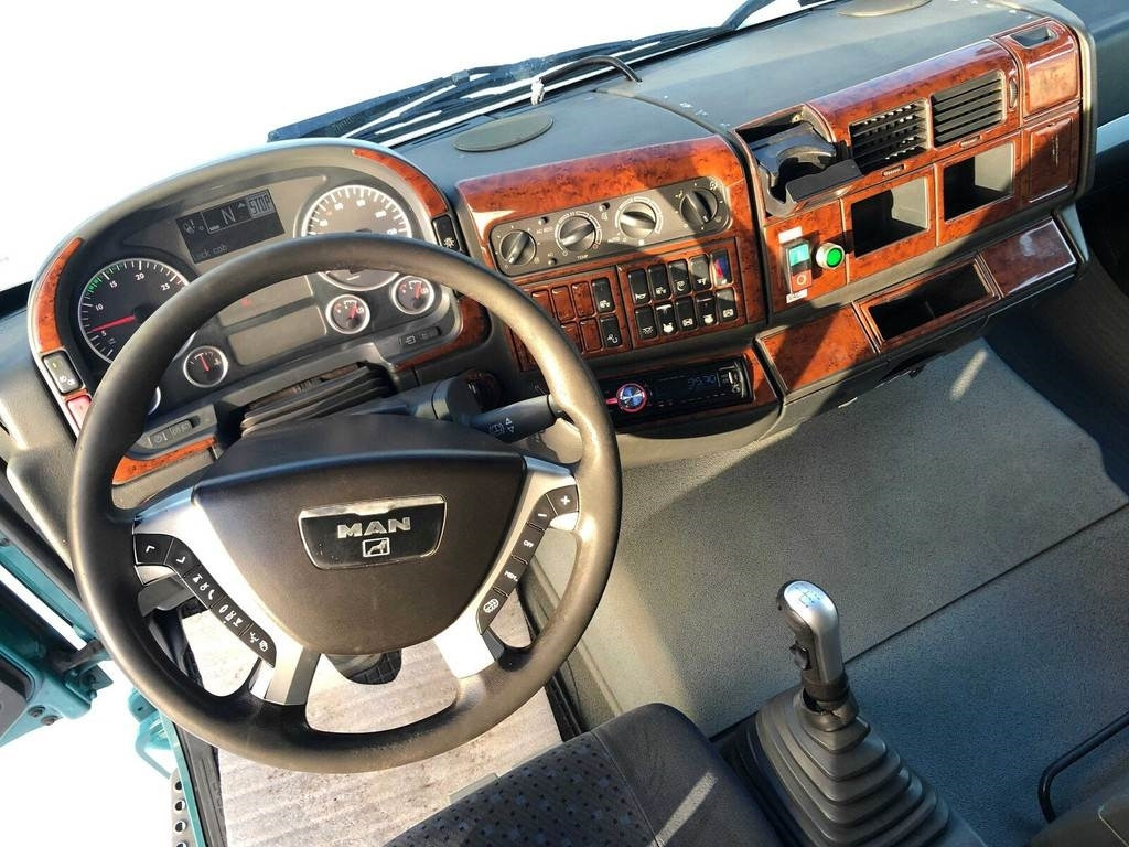 Vacuum truck MAN TGA 35.480 8X2-4 BL DRY VACUUM 353kW: picture 7