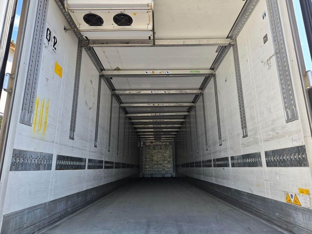 Schmitz Cargobull SKO 24/L-13.4 FP45 COOL DOUBLE STOCK - Refrigerator semi-trailer: picture 4 Schmitz Cargobull SKO 24/L-13.4 FP45 COOL DOUBLE STOCK - Refrigerator semi-trailer: picture 4