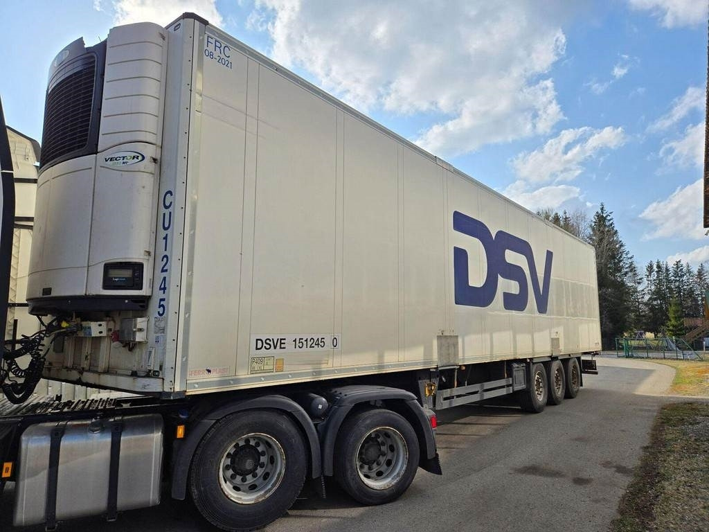 Schmitz Cargobull Sko 24/l-13.4fp45cooldb - Refrigerator semi-trailer: picture 1 Schmitz Cargobull Sko 24/l-13.4fp45cooldb - Refrigerator semi-trailer: picture 1