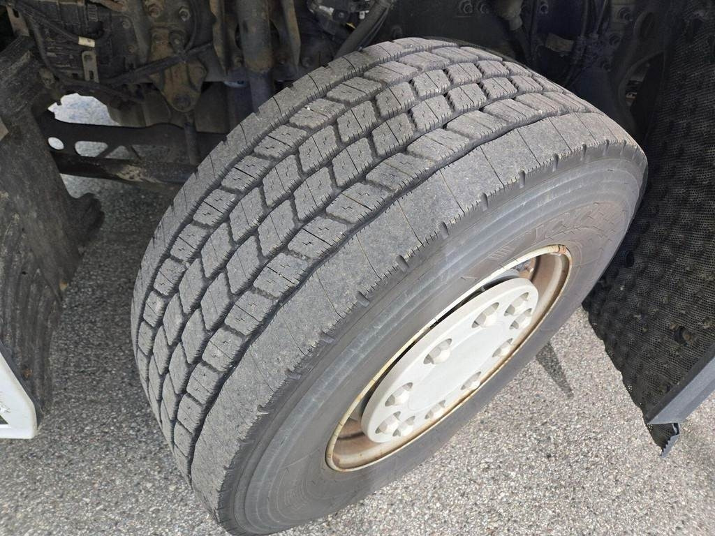 Tractor unit Renault T520 6X2: picture 7 Tractor unit Renault T520 6X2: picture 7