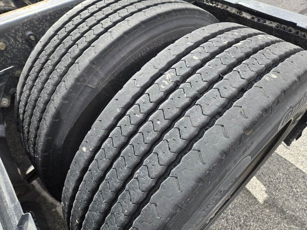 Tractor unit Renault T520 6X2: picture 9 Tractor unit Renault T520 6X2: picture 9