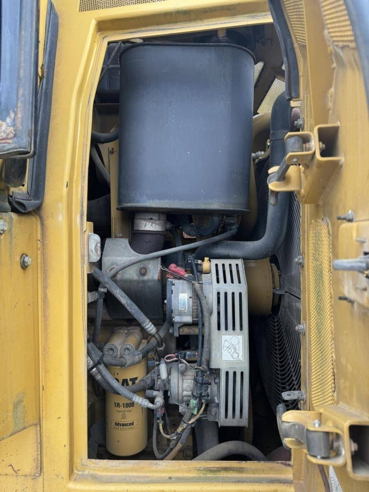 Crawler loader CAT 973 D: picture 14 Crawler loader CAT 973 D: picture 14