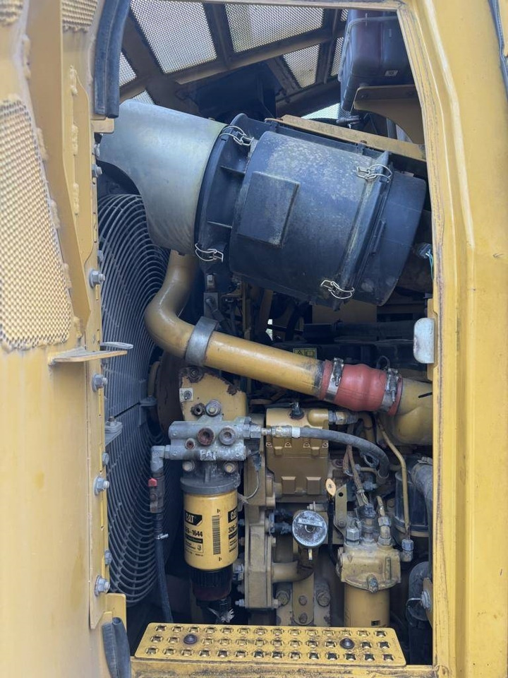 Crawler loader CAT 973 D: picture 15 Crawler loader CAT 973 D: picture 15