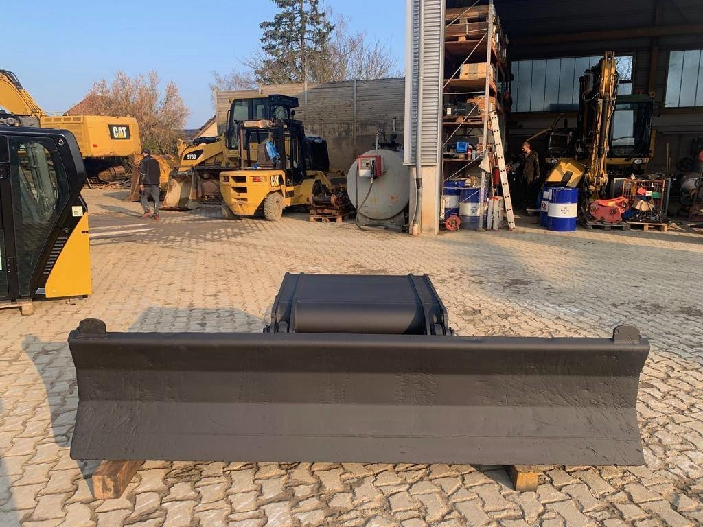 CAT Planierschild 419-1550 - Frame/ Chassis for Construction machinery: picture 1 CAT Planierschild 419-1550 - Frame/ Chassis for Construction machinery: picture 1