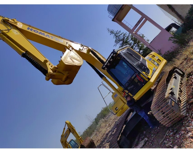 Crawler excavator 2019 Komatsu PC240: picture 7