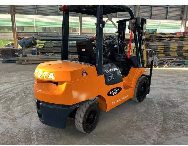 2022 Toyota FD30 - Forklift: picture 2 2022 Toyota FD30 - Forklift: picture 2