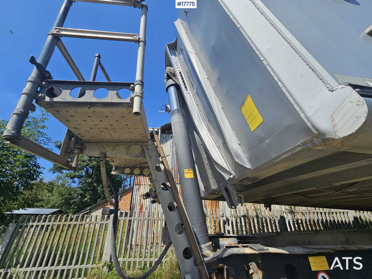 Tipper semi-trailer 2013 Schmitz SKI 24: picture 13