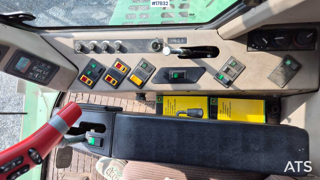 Combine harvester Combine harvester JOHN DEERE 1470 (2010): picture 16 Combine harvester Combine harvester JOHN DEERE 1470 (2010): picture 16