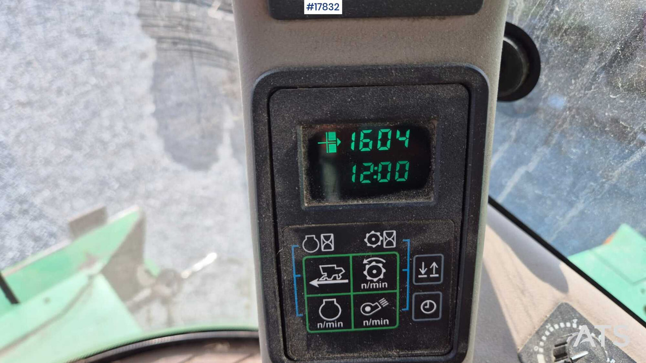 Combine harvester Combine harvester JOHN DEERE 1470 (2010): picture 19 Combine harvester Combine harvester JOHN DEERE 1470 (2010): picture 19
