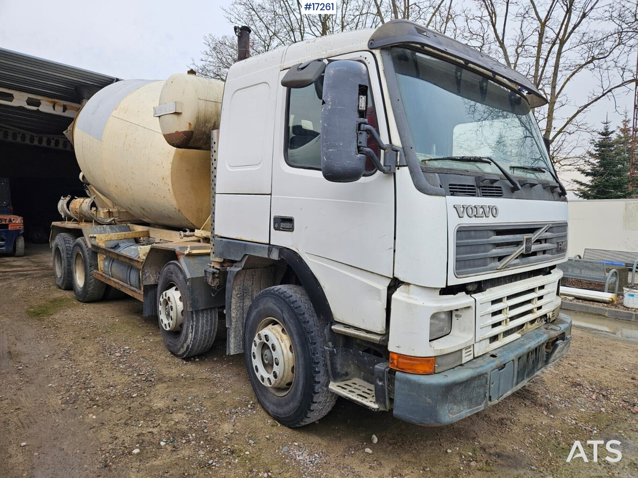 Concrete mixer on VOLVO FM10 8x4 chassis (2002) - Concrete mixer truck: picture 4 Concrete mixer on VOLVO FM10 8x4 chassis (2002) - Concrete mixer truck: picture 4