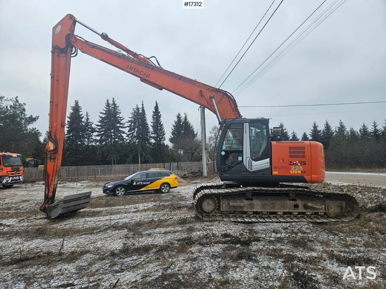 HITACHI ZX225 USRLC Crawler Excavator LONG 16m (2012) - Crawler excavator: picture 1 HITACHI ZX225 USRLC Crawler Excavator LONG 16m (2012) - Crawler excavator: picture 1