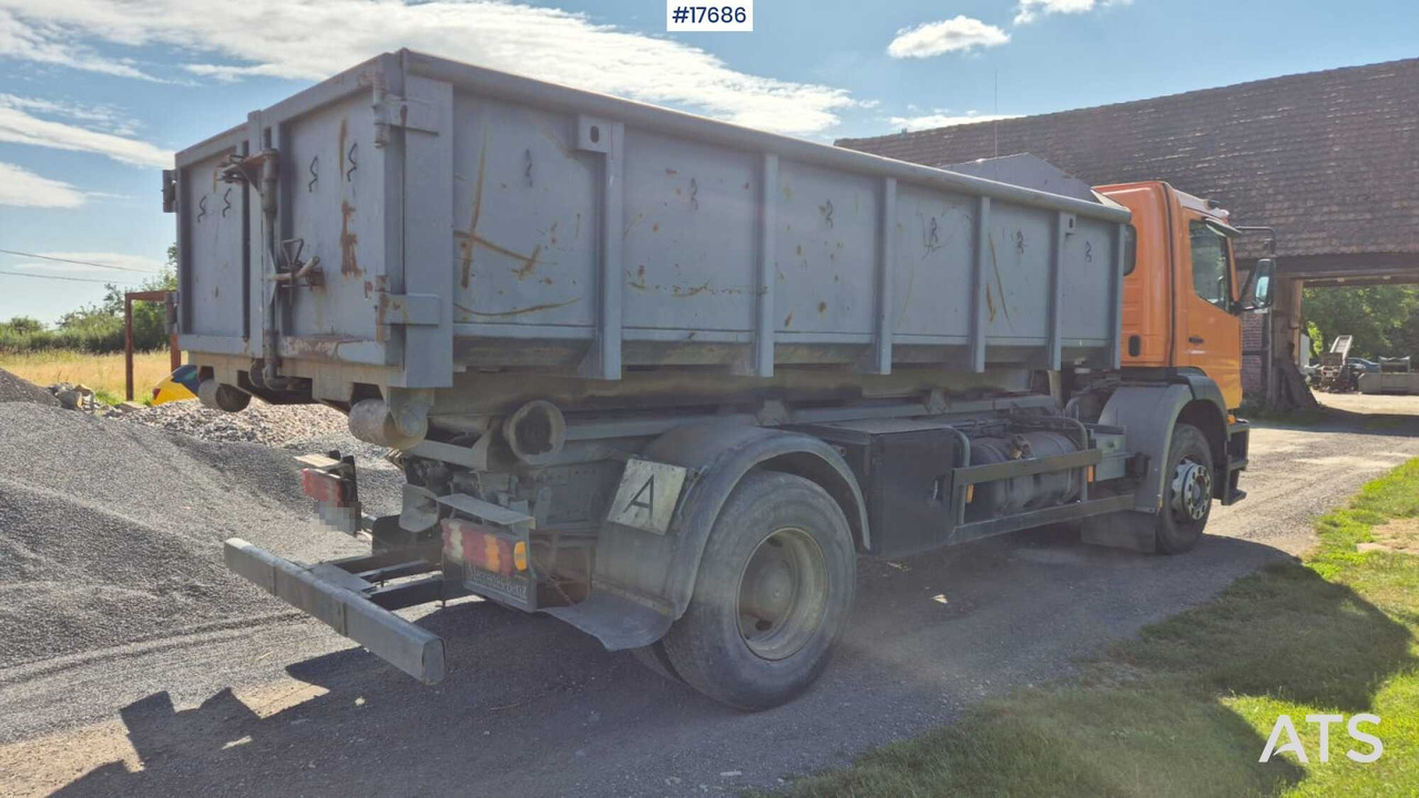 Hook lift truck Mercedes-Benz 1828 hooklift (1999) two containers: picture 8