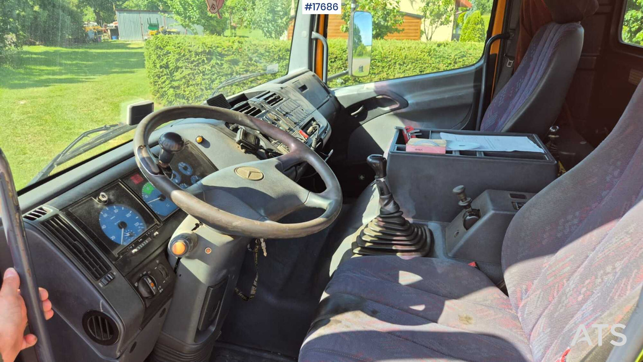Hook lift truck Mercedes-Benz 1828 hooklift (1999) two containers: picture 18
