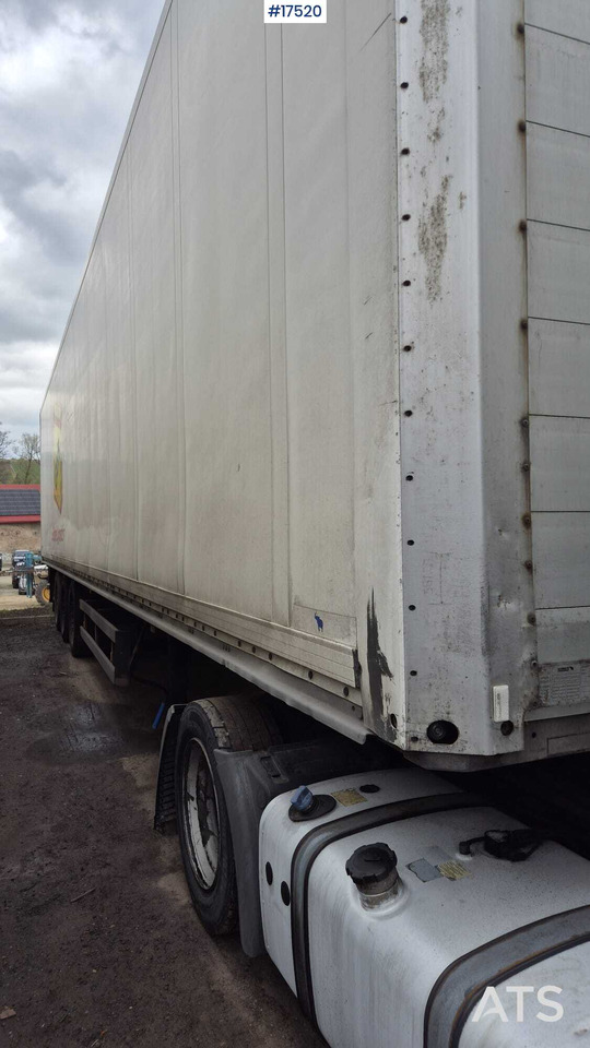 Semi-trailer truck, isothermal SCHMITZ CARGOBULL AG / SKO 24 (2008) - Curtainsider semi-trailer: picture 1 Semi-trailer truck, isothermal SCHMITZ CARGOBULL AG / SKO 24 (2008) - Curtainsider semi-trailer: picture 1
