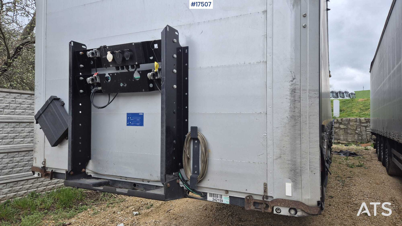 Truck semi-trailer KOGEL S-24 (2019) - Curtainsider semi-trailer: picture 3 Truck semi-trailer KOGEL S-24 (2019) - Curtainsider semi-trailer: picture 3
